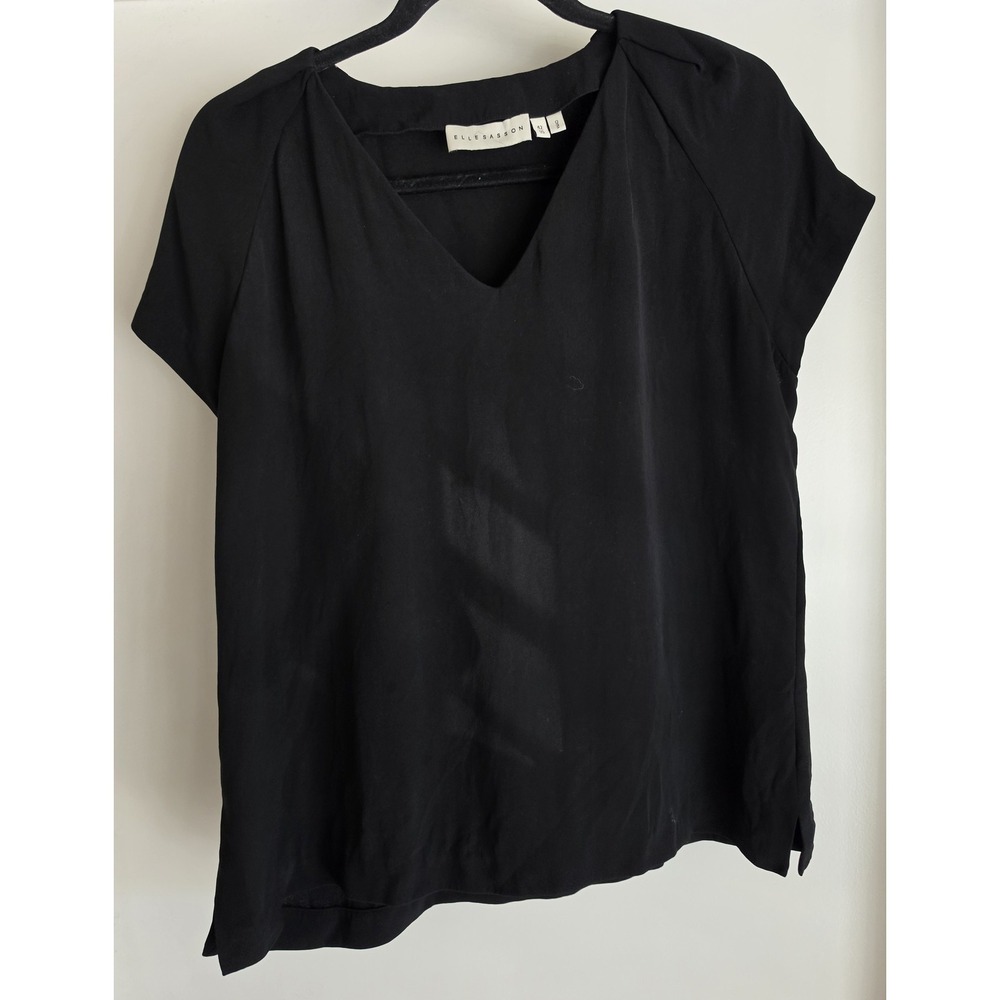 Elle Sasson Silk Blouse Size 10 Black V-Neck Short Sleeve Top Shirt Minimalist